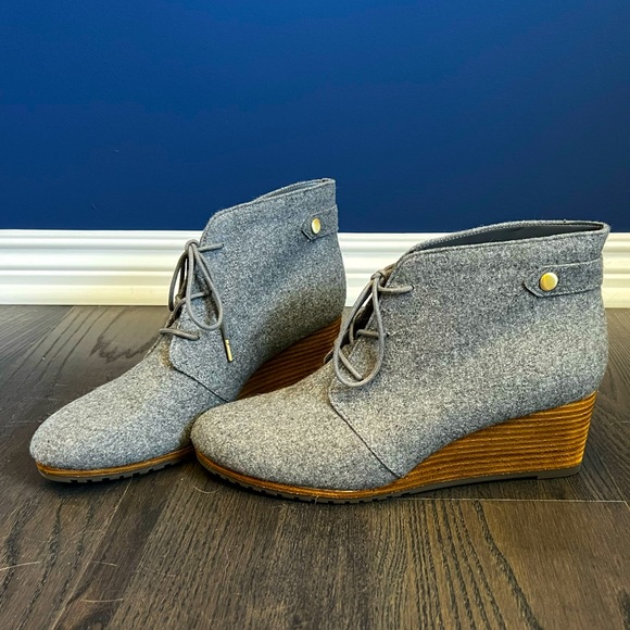 Dr Scholls Conquer Wedge Laceup Booties 